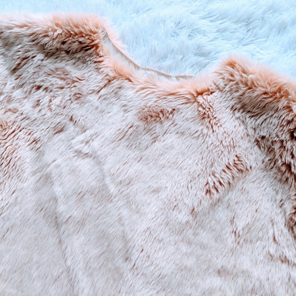 Zara Faux Fur Sweater Shirt - Picture 6 of 12